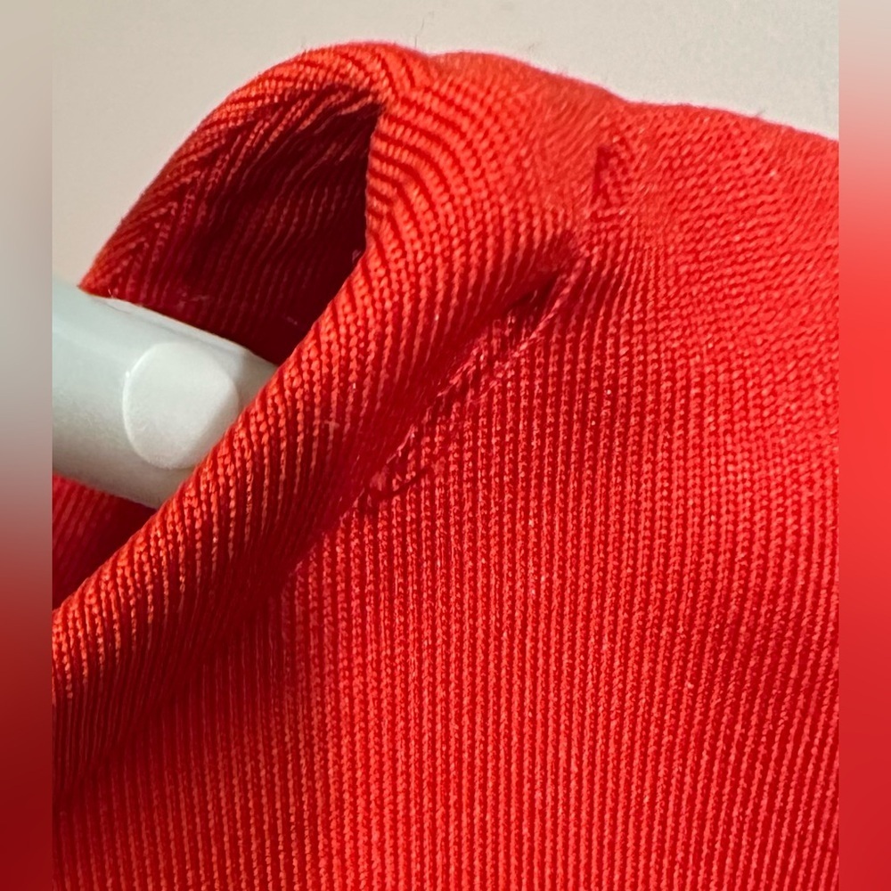 Valerie Stevens Red Top with Gold Tone Hardware V Neck Long Sleeve Blouse - Picture 9 of 10